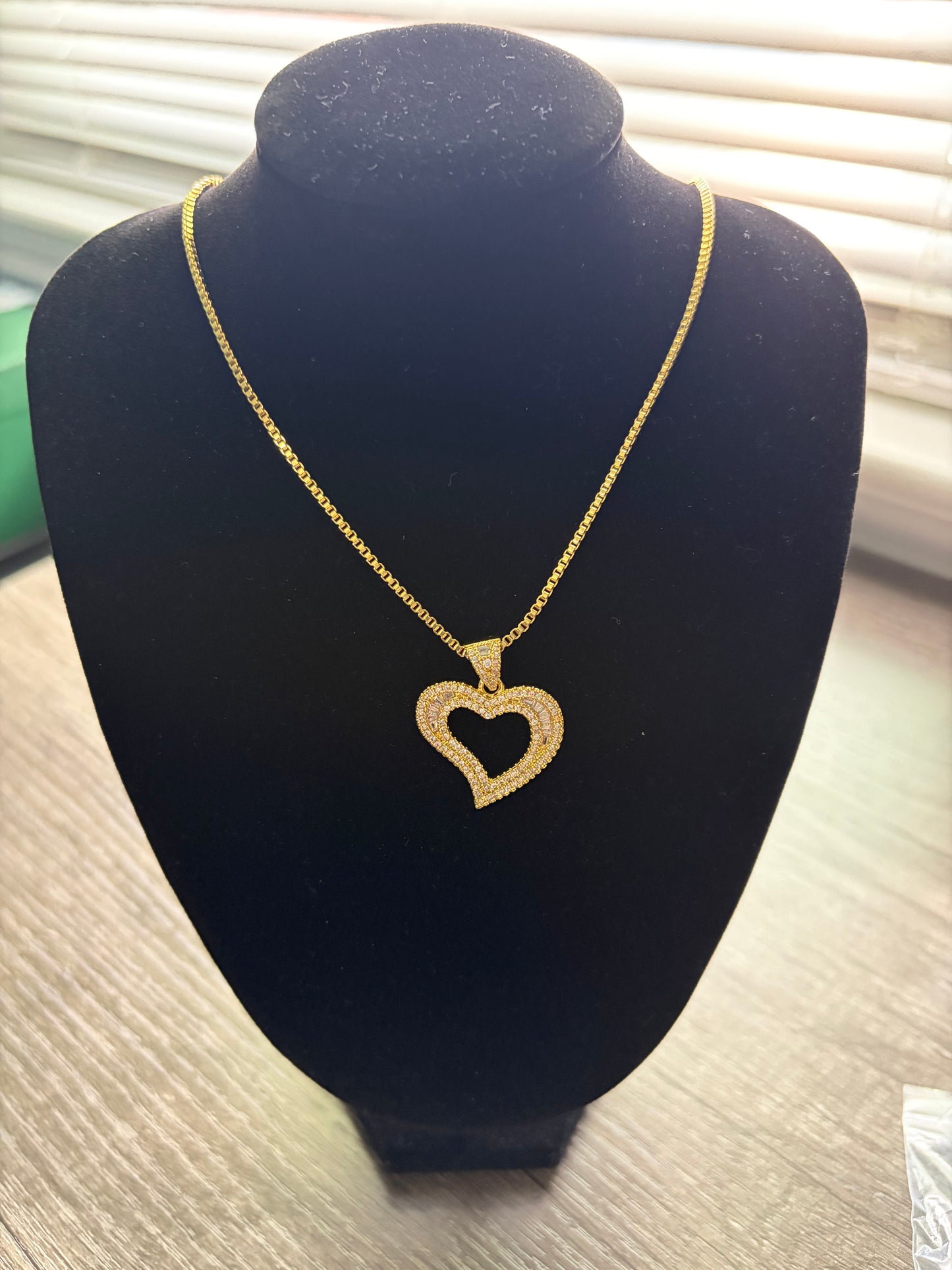 Gold heart necklace
